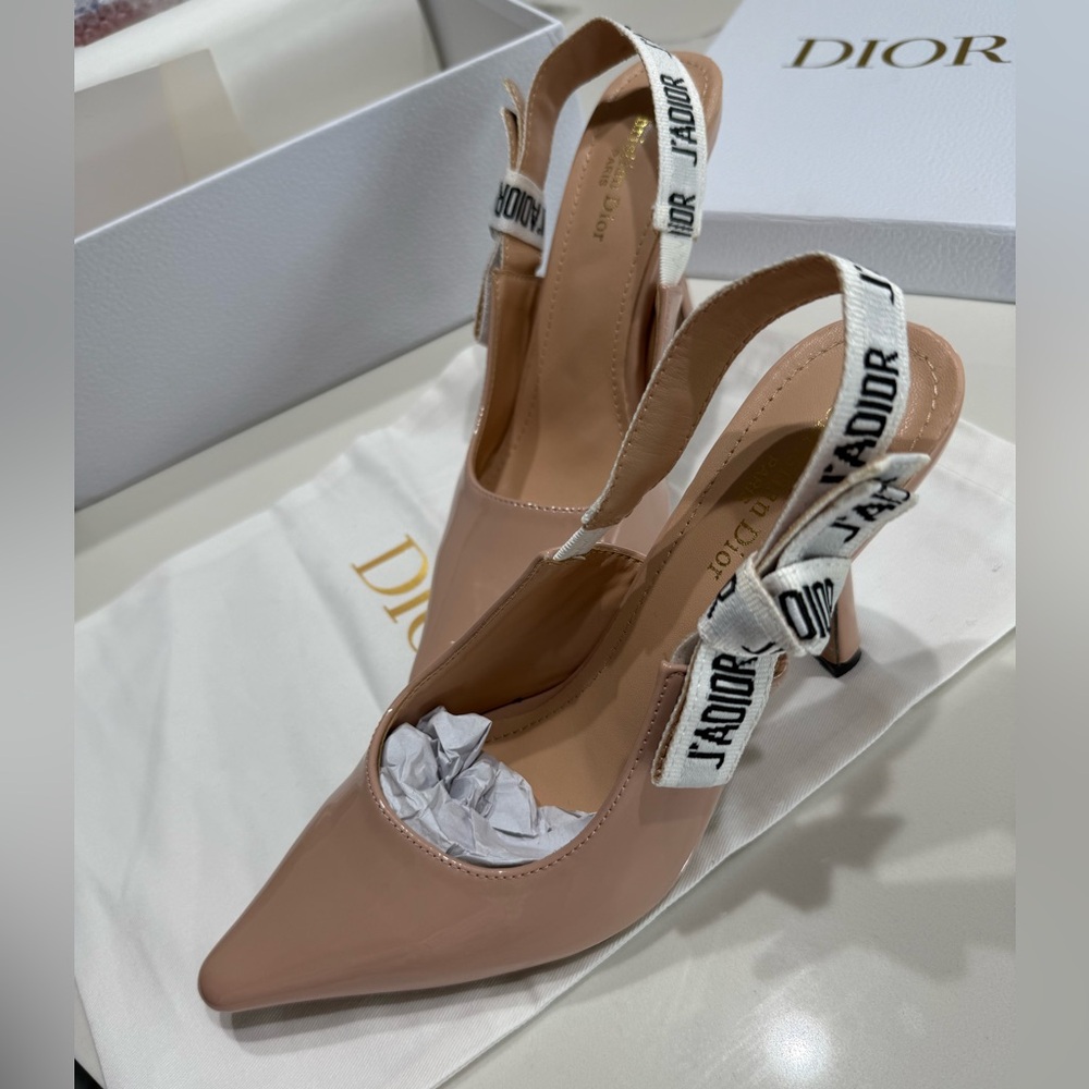 Dior J'Adior Slingback Pump Heels LOOK a LIKE
Size 39 - Picture 3 of 6